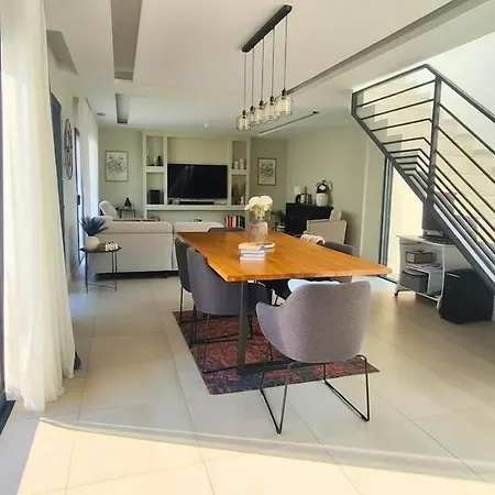 Villa Beautiful Family With Pool Marsillargues